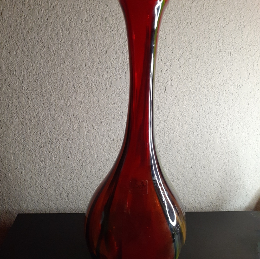 GORGEOUS NEW LSA International Made in Poland 15" Red Swirl Art Glass Vase.